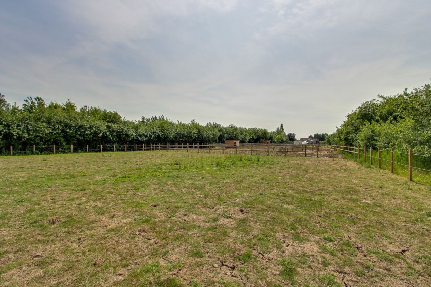Images for Outwell Road, Emneth, PE14 EAID:4037033056 BID:1d497ef6-e698-4427-833a-3b42529ac059