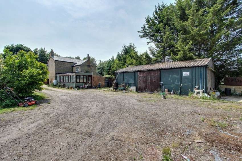 Images for Outwell Road, Emneth, PE14 EAID:4037033056 BID:1d497ef6-e698-4427-833a-3b42529ac059