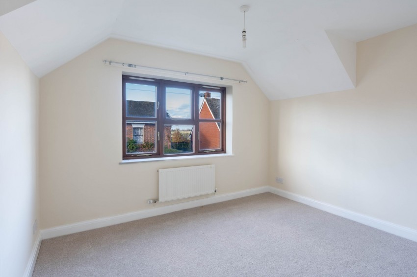 Images for High Street, Castle Camps, CB21 EAID:4037033056 BID:2f5b1148-b901-4d34-9e72-64b6a96df570