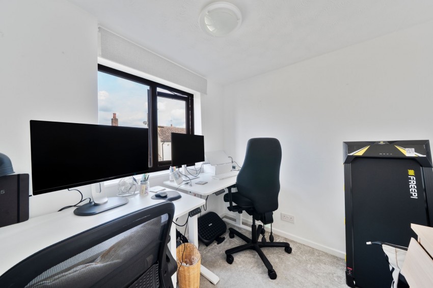 Images for Lester Drive, Haddenham, CB6 EAID:4037033056 BID:e9c2a2d5-4edb-4404-af16-967a1de68210