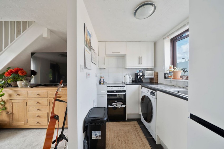Images for Lester Drive, Haddenham, CB6 EAID:4037033056 BID:e9c2a2d5-4edb-4404-af16-967a1de68210