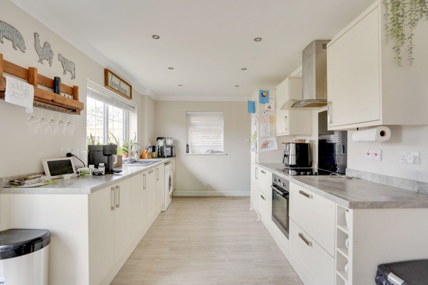 Images for St. Johns Avenue, Newmarket, CB8 EAID:4037033056 BID:e22d2fe2-cd8a-4ee5-877e-aff44adbf8aa