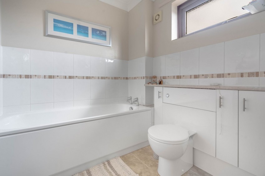 Images for Barns Close, Over, CB24 EAID:4037033056 BID:e9c2a2d5-4edb-4404-af16-967a1de68210