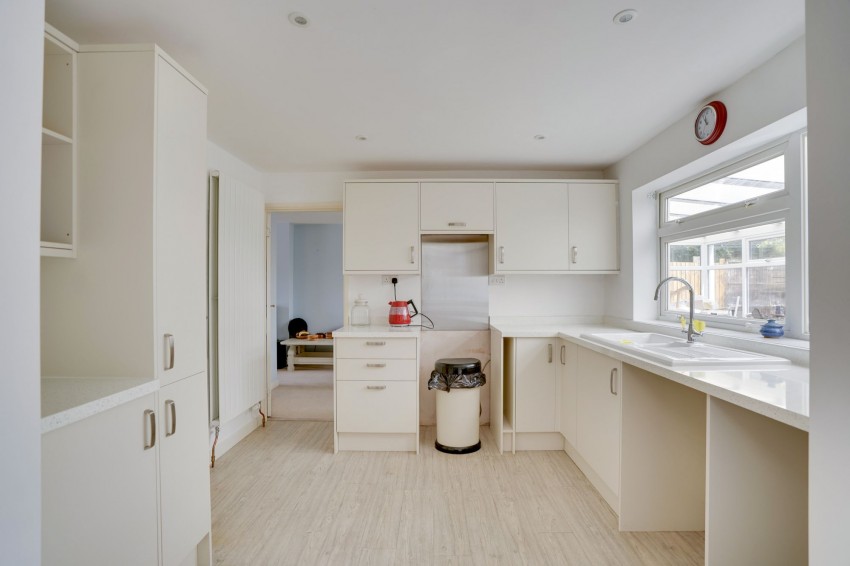 Images for Gorse Close, Red Lodge, IP28 EAID:4037033056 BID:e22d2fe2-cd8a-4ee5-877e-aff44adbf8aa