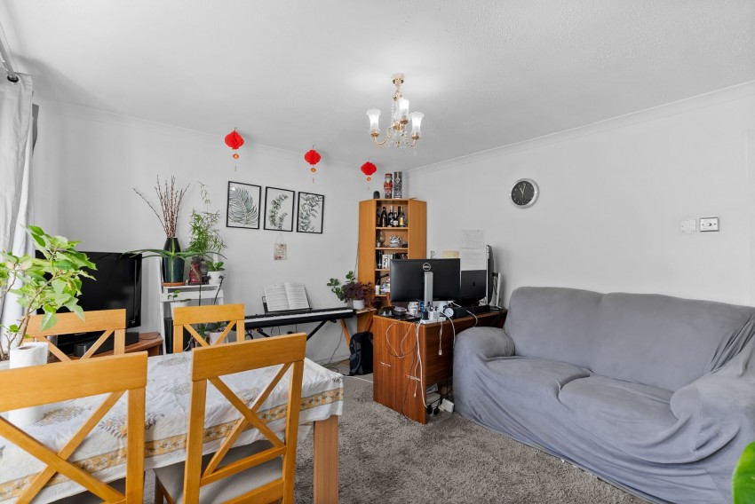 Images for Wheatsheaf Way, Linton, CB21 EAID:4037033056 BID:2f5b1148-b901-4d34-9e72-64b6a96df570