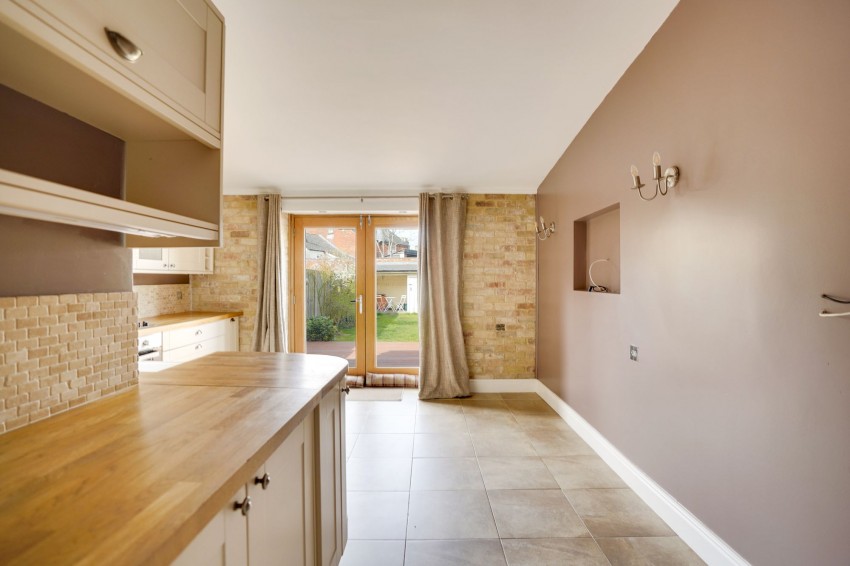 Images for Queen Street, Newmarket, CB8 EAID:4037033056 BID:e22d2fe2-cd8a-4ee5-877e-aff44adbf8aa
