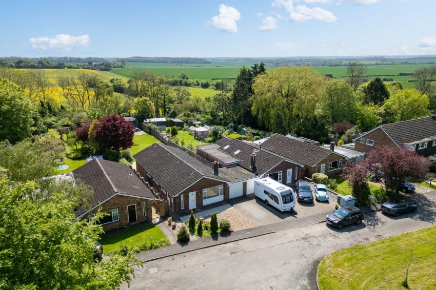 Images for Maypole Croft, West Wickham, CB21 EAID:4037033056 BID:2f5b1148-b901-4d34-9e72-64b6a96df570