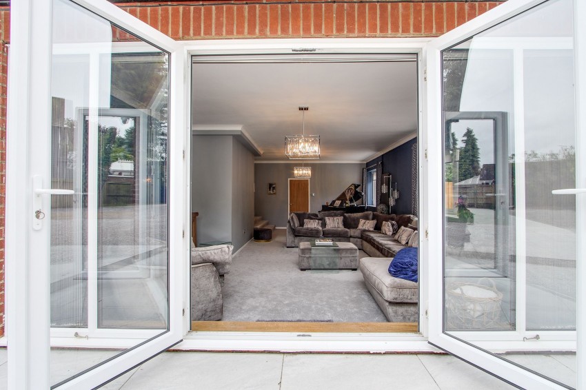 Images for 35 High Street, Long Sutton, PE12 EAID:4037033056 BID:1d497ef6-e698-4427-833a-3b42529ac059
