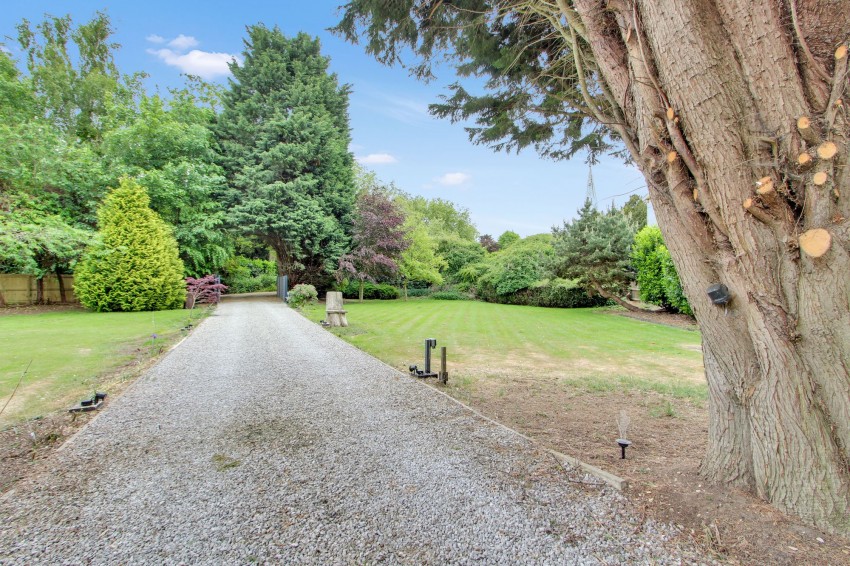 Images for 35 High Street, Long Sutton, PE12 EAID:4037033056 BID:1d497ef6-e698-4427-833a-3b42529ac059