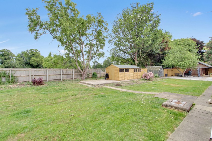 Images for 35 High Street, Long Sutton, PE12 EAID:4037033056 BID:1d497ef6-e698-4427-833a-3b42529ac059