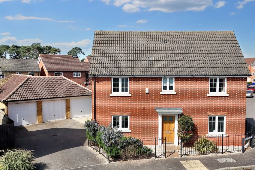 Images for Tayberry Close, Red Lodge, IP28 EAID:4037033056 BID:e22d2fe2-cd8a-4ee5-877e-aff44adbf8aa