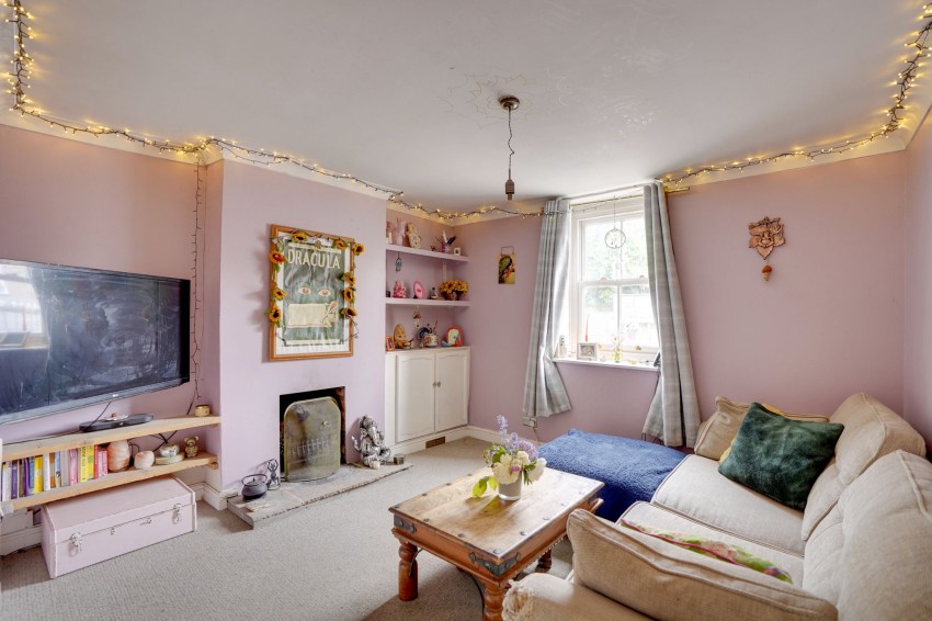 Images for Oxford Street, Exning, CB8 EAID:4037033056 BID:e22d2fe2-cd8a-4ee5-877e-aff44adbf8aa