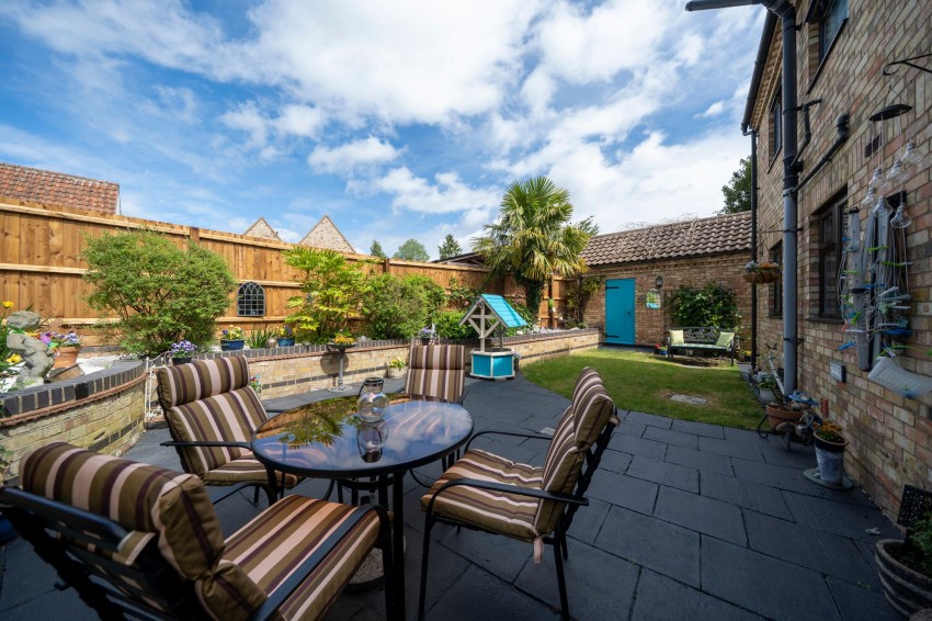 Images for St. Martins Road, Chatteris, PE16 EAID:4037033056 BID:d3db0e0c-3850-402c-b88b-52680bec4ac9