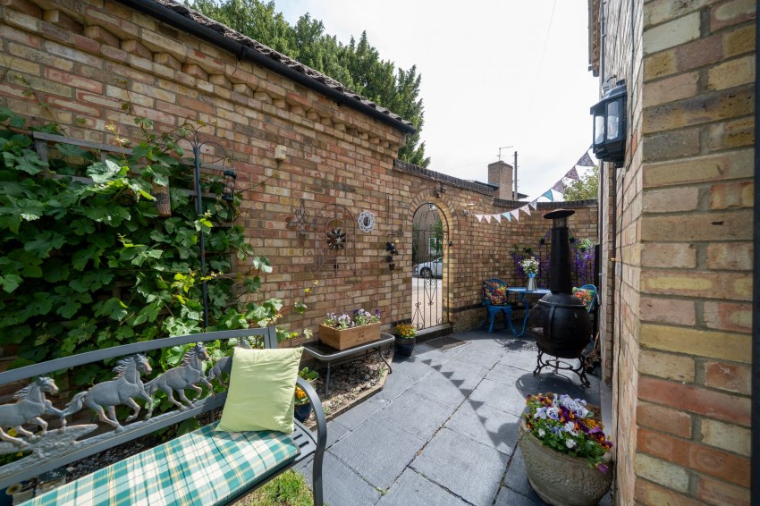 Images for St. Martins Road, Chatteris, PE16 EAID:4037033056 BID:d3db0e0c-3850-402c-b88b-52680bec4ac9