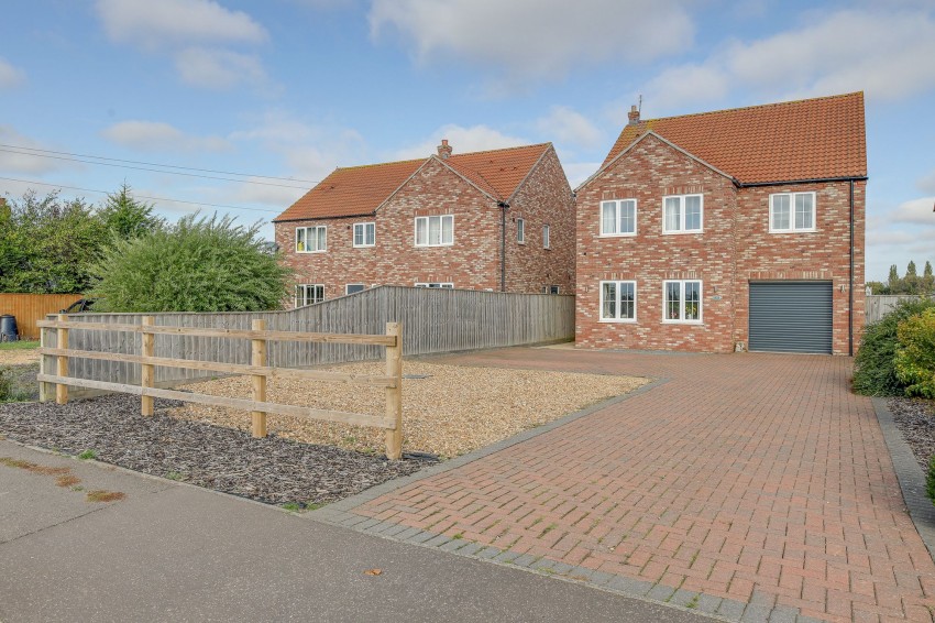 Images for School Road, Walton Highway, PE14 EAID:4037033056 BID:1d497ef6-e698-4427-833a-3b42529ac059