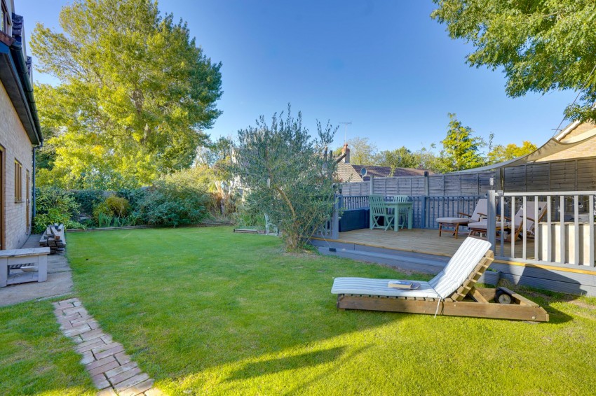 Images for Hythe Close, Burwell, CB25 EAID:4037033056 BID:e22d2fe2-cd8a-4ee5-877e-aff44adbf8aa
