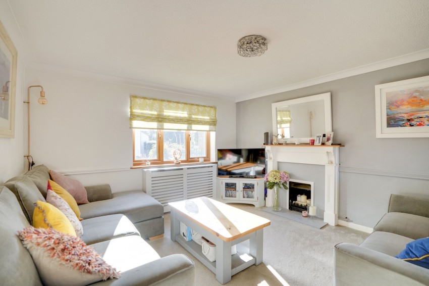 Images for Hythe Close, Burwell, CB25 EAID:4037033056 BID:e22d2fe2-cd8a-4ee5-877e-aff44adbf8aa