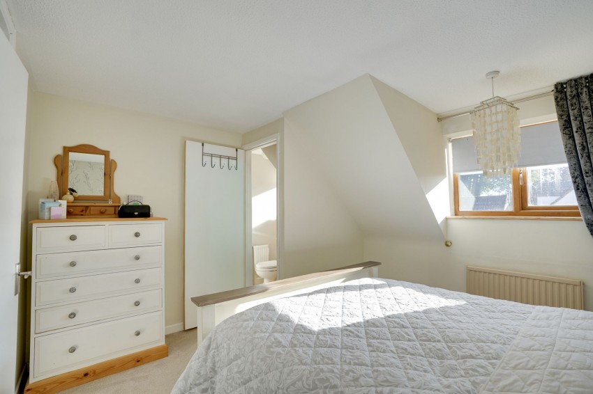 Images for Hythe Close, Burwell, CB25 EAID:4037033056 BID:e22d2fe2-cd8a-4ee5-877e-aff44adbf8aa