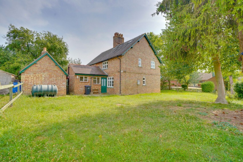 Images for The Street, Snailwell, CB8 EAID:4037033056 BID:e22d2fe2-cd8a-4ee5-877e-aff44adbf8aa