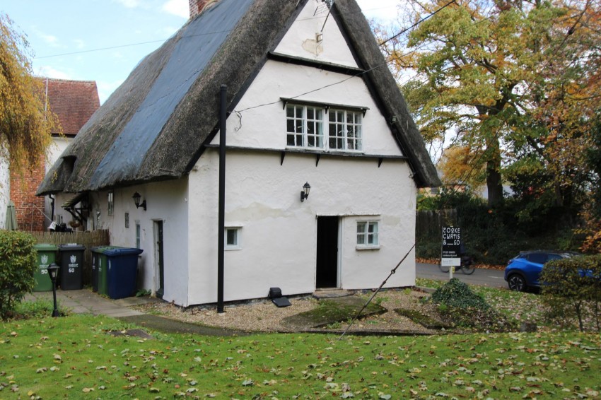 Images for High Street, Little Abington, CB21 EAID:4037033056 BID:2f5b1148-b901-4d34-9e72-64b6a96df570