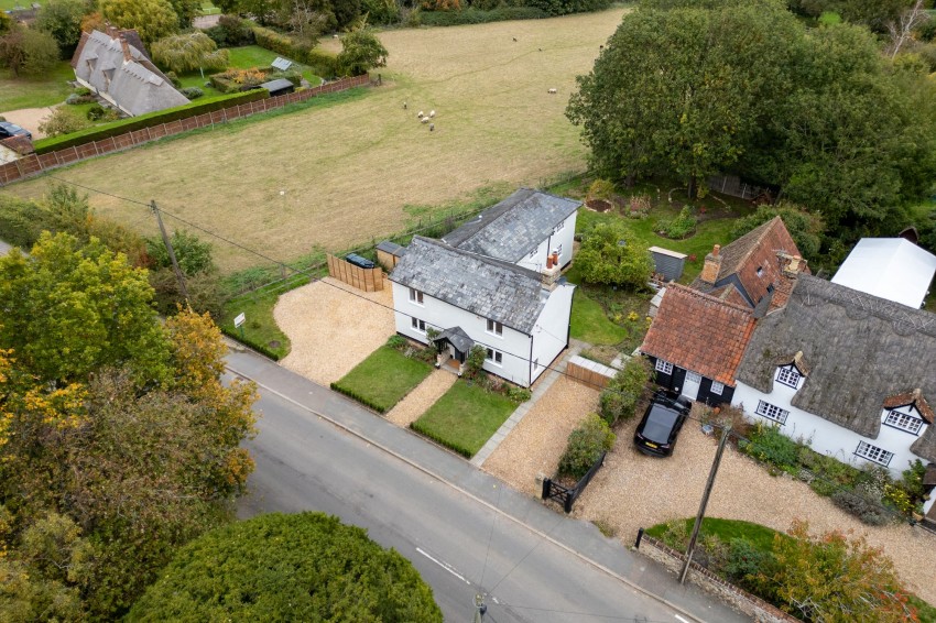 Images for High Street, West Wratting, CB21 EAID:4037033056 BID:df7a2b8e-b283-433c-96bc-9990089caf32