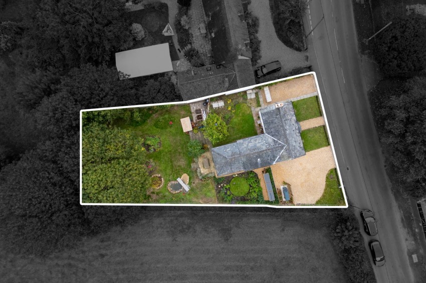 Images for High Street, West Wratting, CB21 EAID:4037033056 BID:2f5b1148-b901-4d34-9e72-64b6a96df570