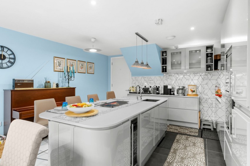 Images for Harvest Road, Trumpington, CB2 EAID:4037033056 BID:df7a2b8e-b283-433c-96bc-9990089caf32
