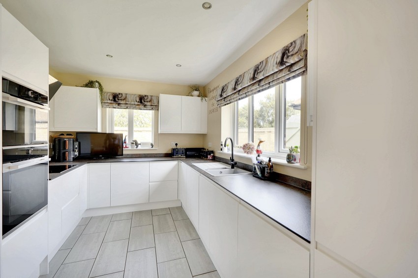 Images for Tea Kettle Lane, Stetchworth, CB8 EAID:4037033056 BID:e22d2fe2-cd8a-4ee5-877e-aff44adbf8aa