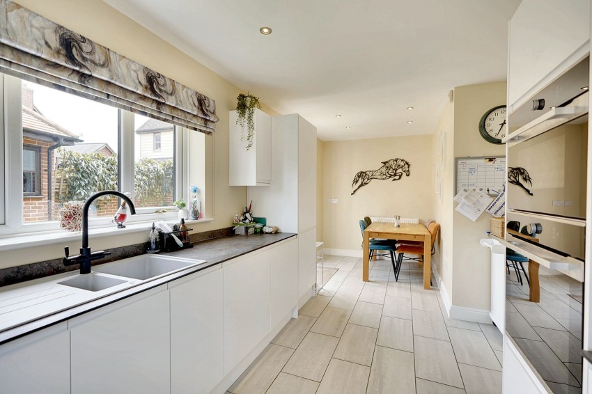 Images for Tea Kettle Lane, Stetchworth, CB8 EAID:4037033056 BID:e22d2fe2-cd8a-4ee5-877e-aff44adbf8aa