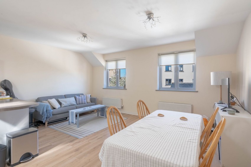 Images for Sweetpea Way, Cambridge, CB4 EAID:4037033056 BID:df7a2b8e-b283-433c-96bc-9990089caf32