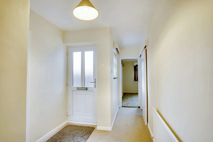 Images for Malvern Close, Newmarket, CB8 EAID:4037033056 BID:e22d2fe2-cd8a-4ee5-877e-aff44adbf8aa