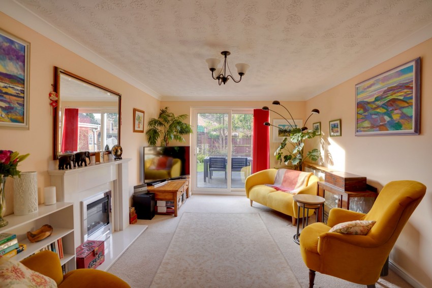 Images for Appletree Grove, Burwell, CB25 EAID:4037033056 BID:e22d2fe2-cd8a-4ee5-877e-aff44adbf8aa