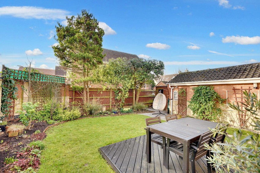 Images for Appletree Grove, Burwell, CB25 EAID:4037033056 BID:e22d2fe2-cd8a-4ee5-877e-aff44adbf8aa