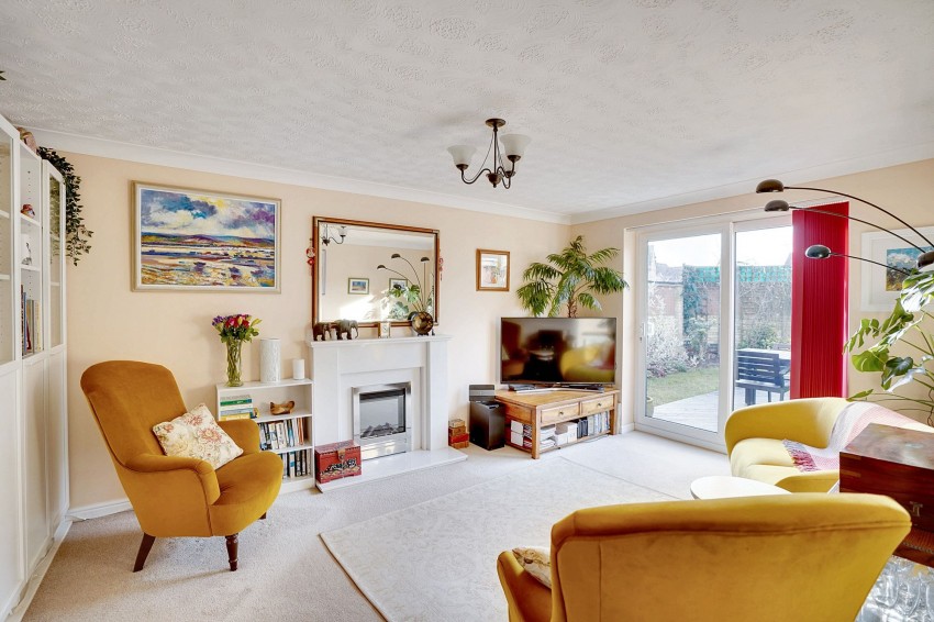 Images for Appletree Grove, Burwell, CB25 EAID:4037033056 BID:e22d2fe2-cd8a-4ee5-877e-aff44adbf8aa