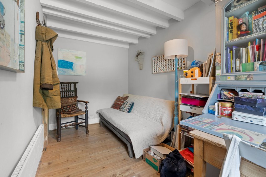 Images for 9 West Wratting Road, Balsham, CB21 EAID:4037033056 BID:2f5b1148-b901-4d34-9e72-64b6a96df570