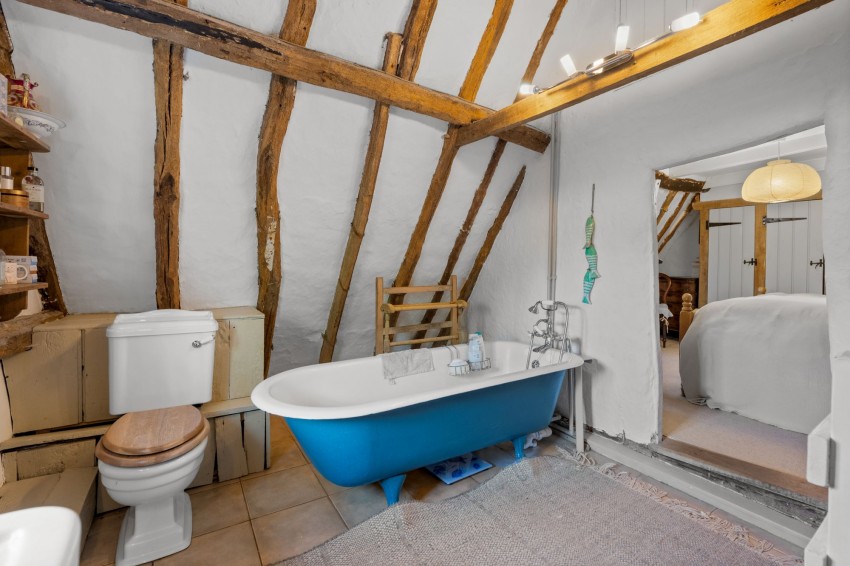 Images for 9 West Wratting Road, Balsham, CB21 EAID:4037033056 BID:2f5b1148-b901-4d34-9e72-64b6a96df570