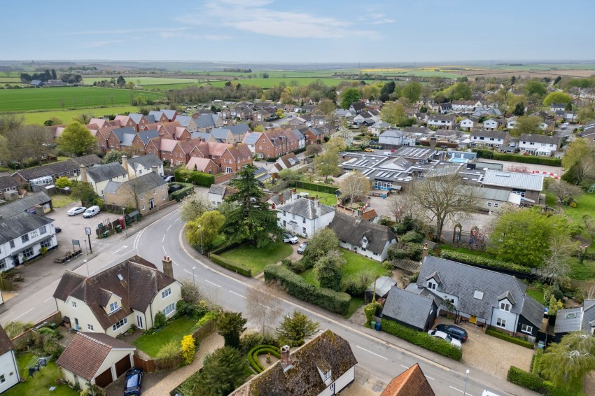 Images for 9 West Wratting Road, Balsham, CB21 EAID:4037033056 BID:2f5b1148-b901-4d34-9e72-64b6a96df570