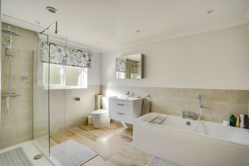 Images for Forest End, Kennett, CB8 EAID:4037033056 BID:e22d2fe2-cd8a-4ee5-877e-aff44adbf8aa