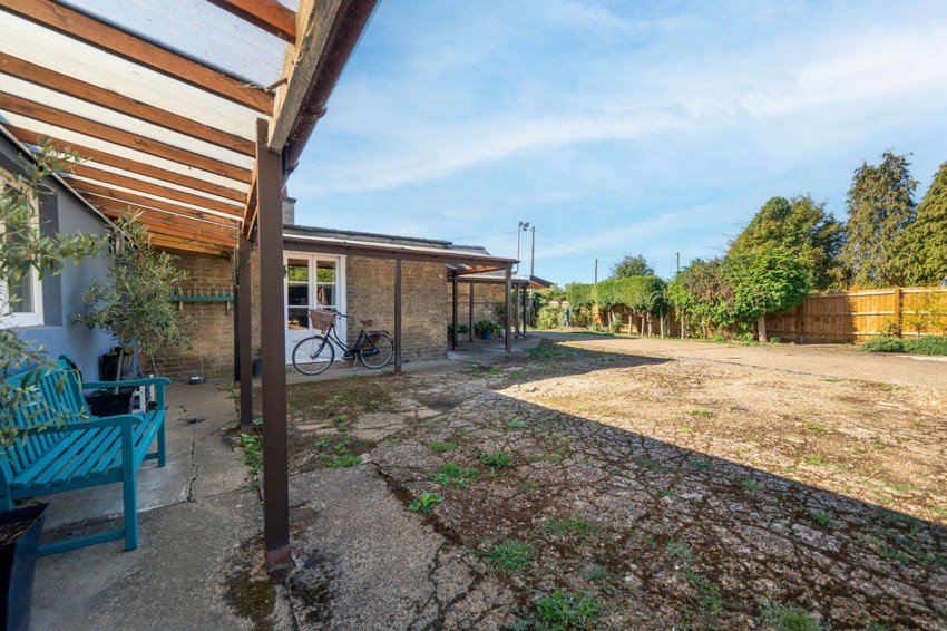 Images for Overcote Road, Over, CB24 EAID:4037033056 BID:e9c2a2d5-4edb-4404-af16-967a1de68210
