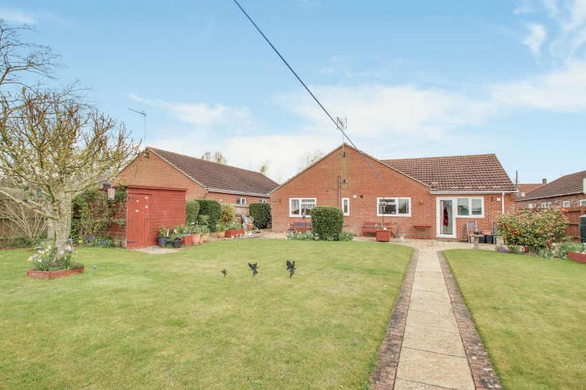 Images for Cross Road, Sutton St. Edmund, PE12 EAID:4037033056 BID:1d497ef6-e698-4427-833a-3b42529ac059