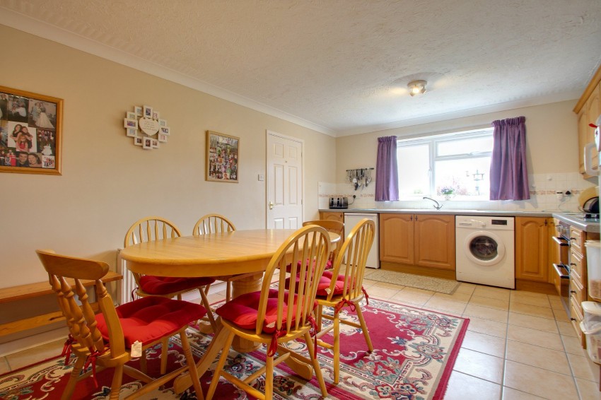 Images for Cross Road, Sutton St. Edmund, PE12 EAID:4037033056 BID:1d497ef6-e698-4427-833a-3b42529ac059