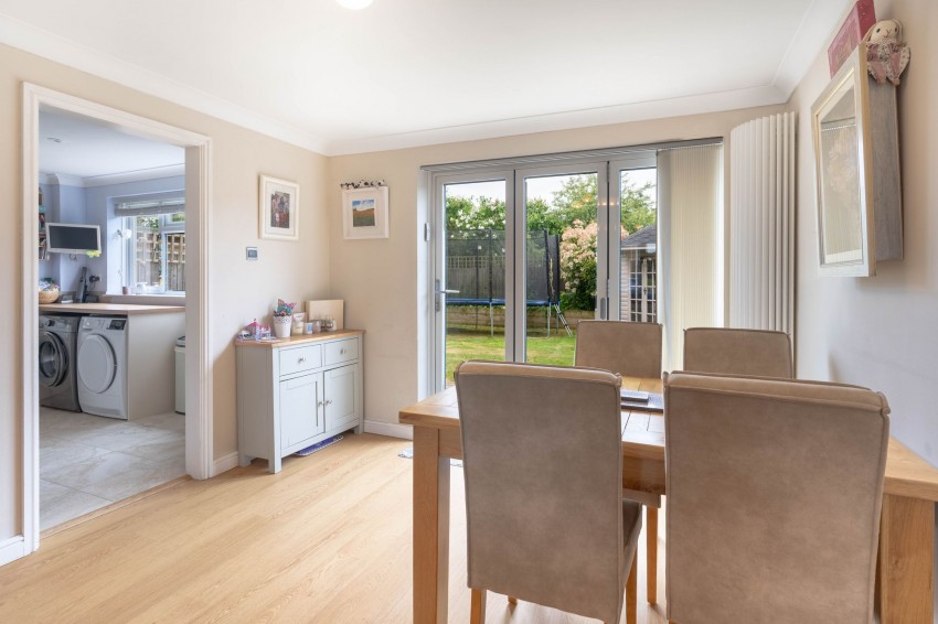 Images for Foxhollow, Bar Hill, CB23 EAID:4037033056 BID:e9c2a2d5-4edb-4404-af16-967a1de68210