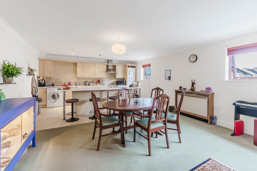 Images for Mill Road, Ashtead Court, CB1 EAID:4037033056 BID:df7a2b8e-b283-433c-96bc-9990089caf32