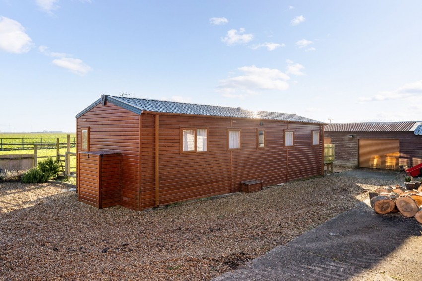 Images for Hundred Foot Bank, Littleport, CB6 EAID:4037033056 BID:d3db0e0c-3850-402c-b88b-52680bec4ac9