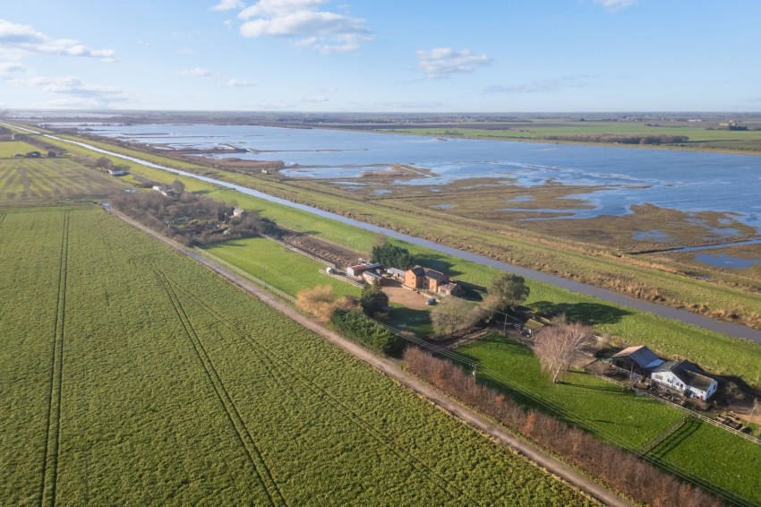 Images for Hundred Foot Bank, Littleport, CB6 EAID:4037033056 BID:d3db0e0c-3850-402c-b88b-52680bec4ac9
