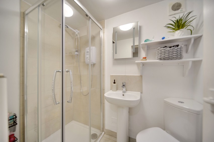 Images for High Street, Cheveley, CB8 EAID:4037033056 BID:e22d2fe2-cd8a-4ee5-877e-aff44adbf8aa