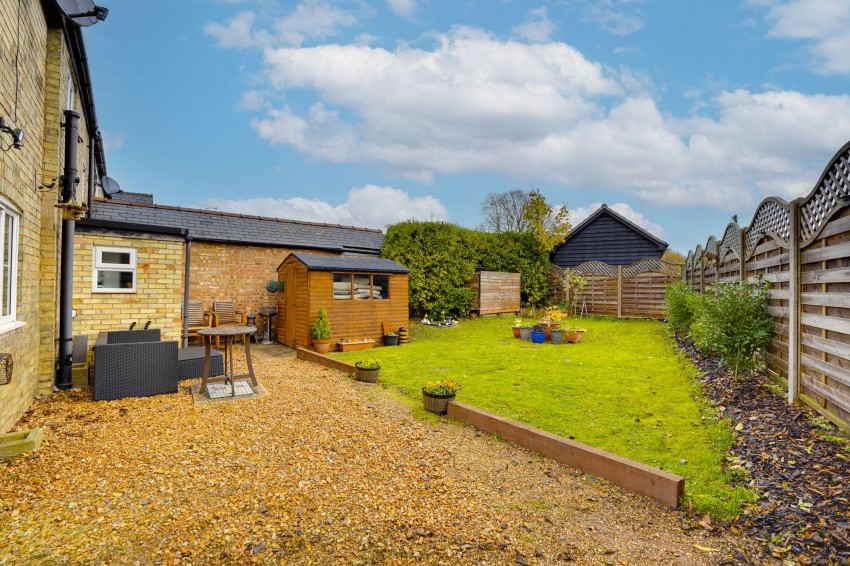 Images for High Street, Cheveley, CB8 EAID:4037033056 BID:e22d2fe2-cd8a-4ee5-877e-aff44adbf8aa