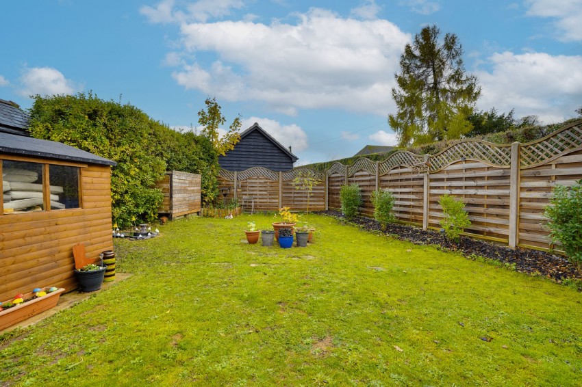 Images for High Street, Cheveley, CB8 EAID:4037033056 BID:e22d2fe2-cd8a-4ee5-877e-aff44adbf8aa