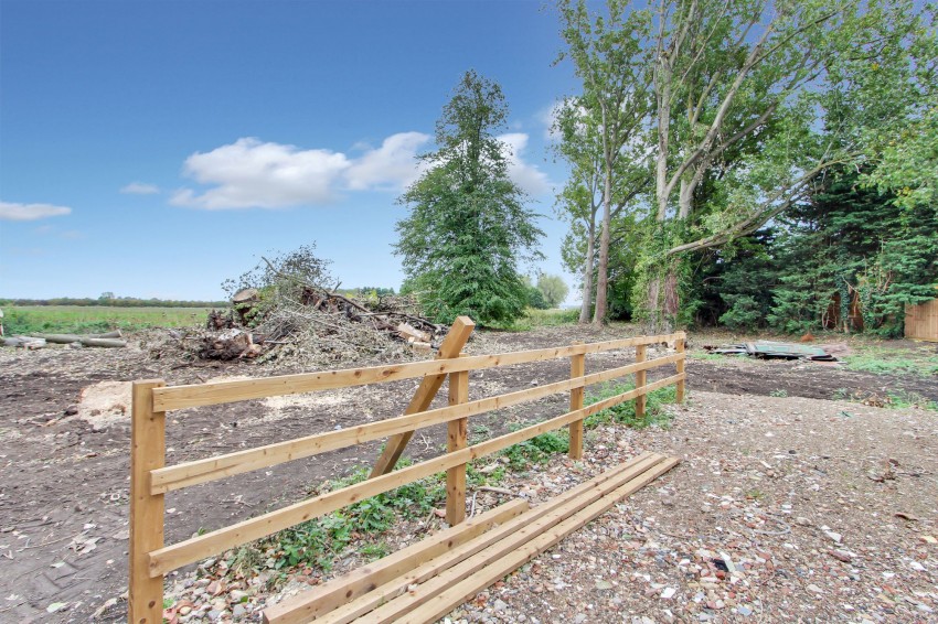 Images for Downham Road, Nordelph, PE38 EAID:4037033056 BID:1d497ef6-e698-4427-833a-3b42529ac059