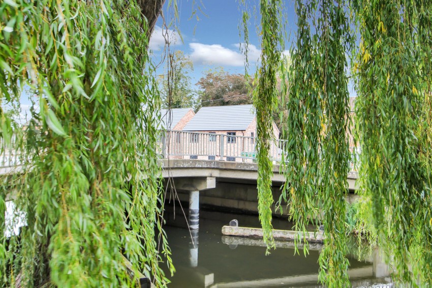 Images for Downham Road, Nordelph, PE38 EAID:4037033056 BID:1d497ef6-e698-4427-833a-3b42529ac059